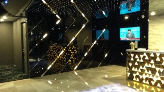 entrance eva air lounge bangkok airport