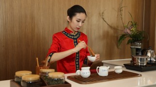 tea service hainan airlines lounge beijing airport