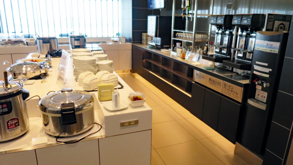 drink options ana lounge haneda airport