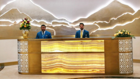 oman air first and business class lounge reception muscat airport