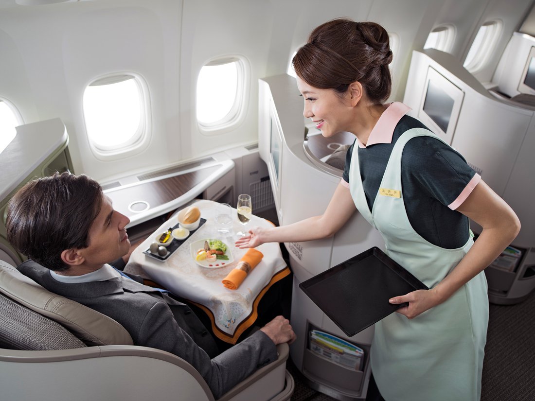 EVA Air launches a new generation of staff uniforms Skytrax