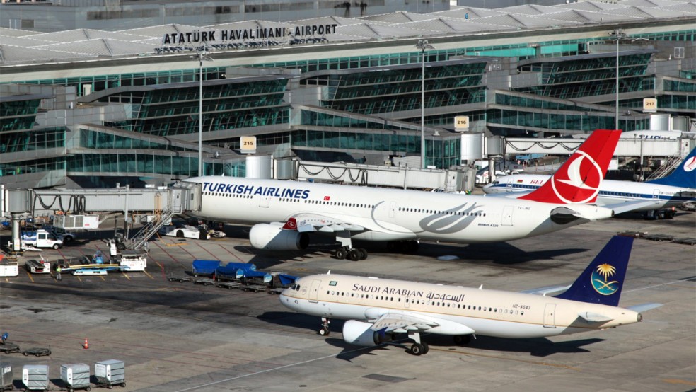 aircraft at istanbul atatürk airport