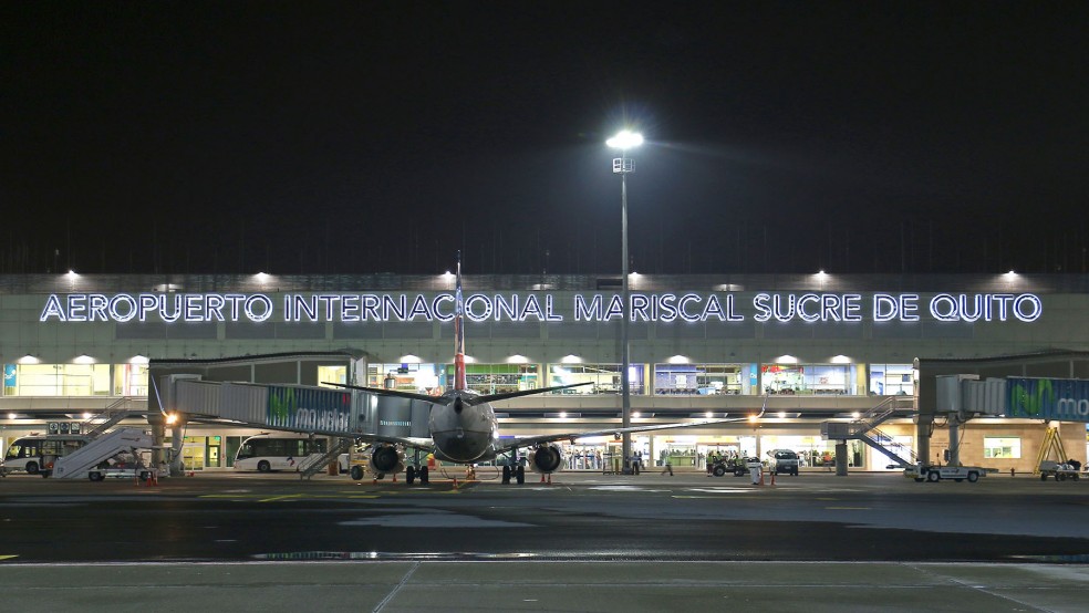 quito airport terminal building