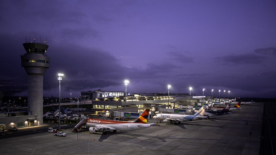 where to stay flying in guatemala city airport