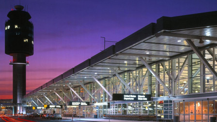 vancouver international airport at night