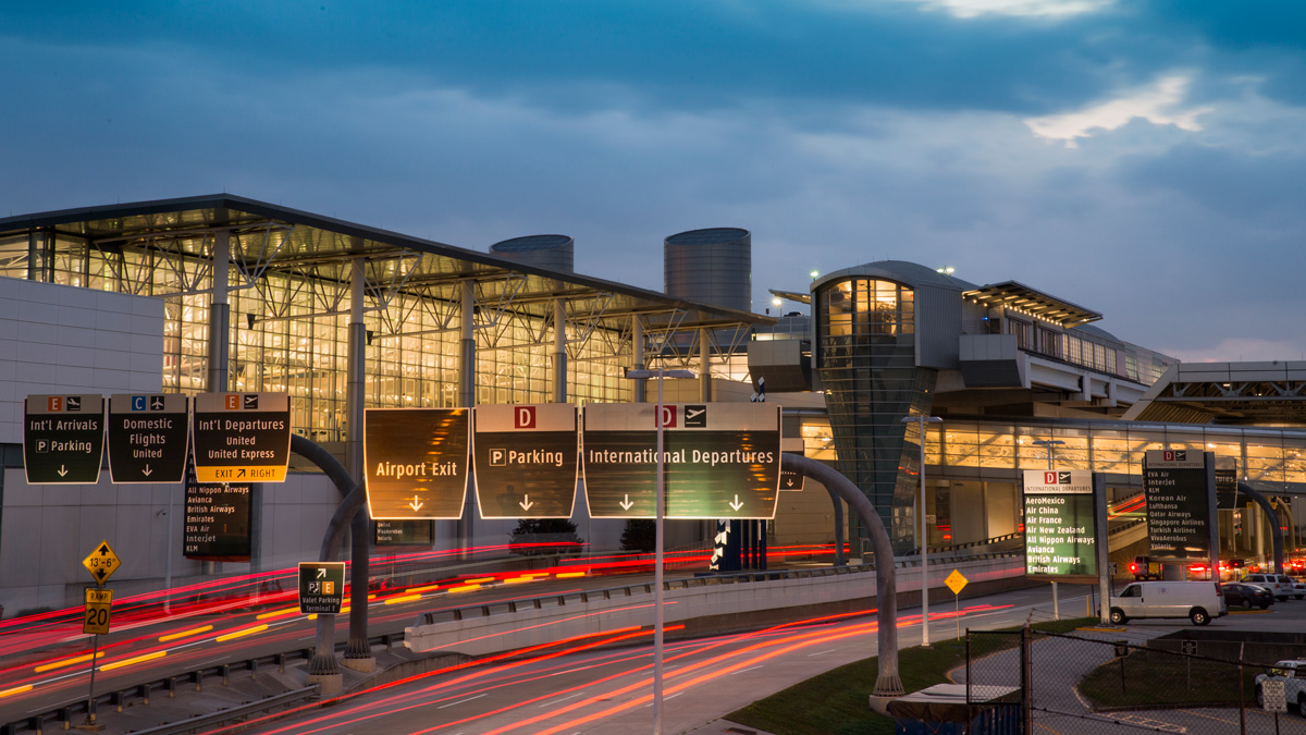 Houston George Bush Intercontinental Airport Is A 4 Star Airport Skytrax