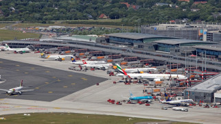 hamburg airport parked aircraft