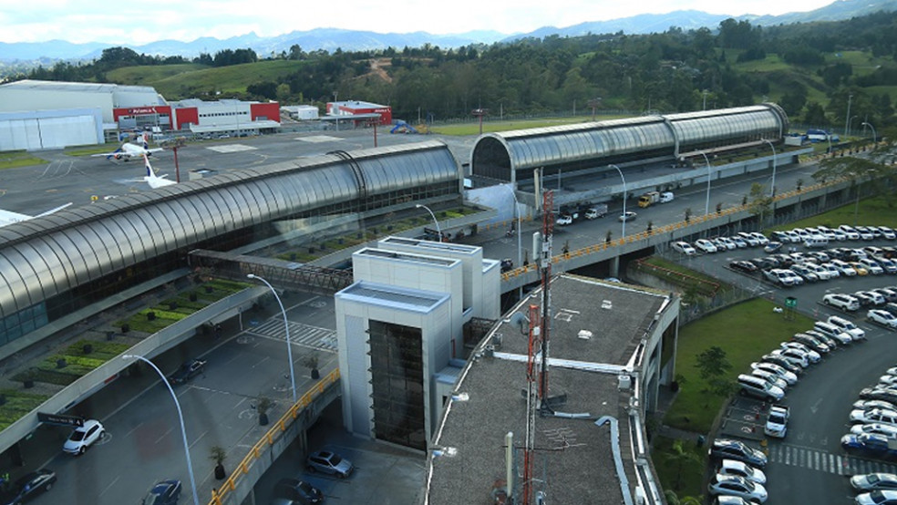 parking at mde airport medellin