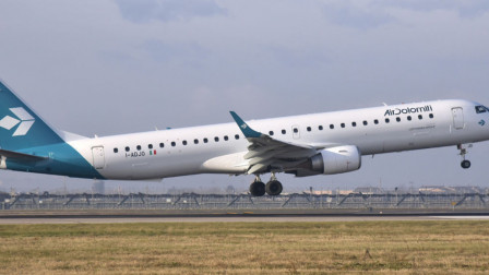air dolomiti aircraft