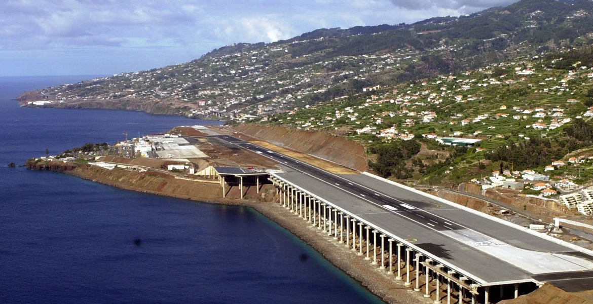 Madeira Airport Is A 3 Star Regional Airport Skytrax