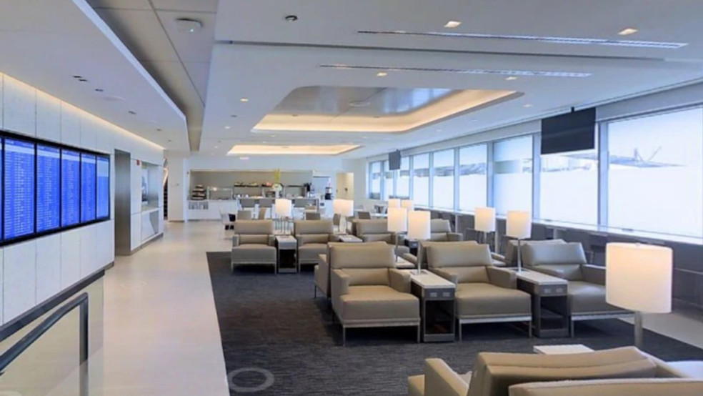 United Airlines United Club (B18) at Chicago O'Hare International Airport