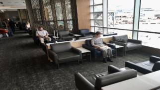 air canada maple leaf lounges vancouver international airport