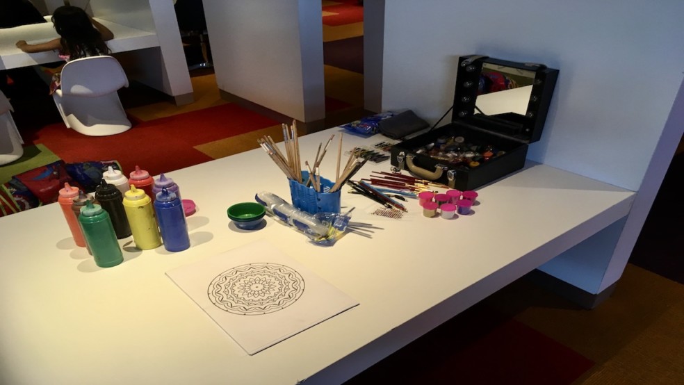 avianca sala vip lounge children's play area bogota el dorado airport