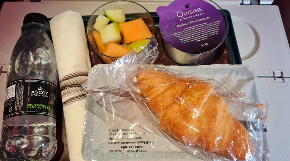 qatar airways onboard catering