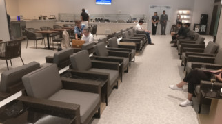 ana all nippon airways lounge seating honolulu airport