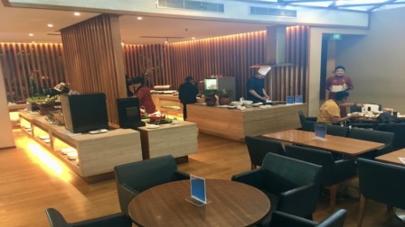 garuda indonesia international lounge denpasar ngurah rai airport dining area