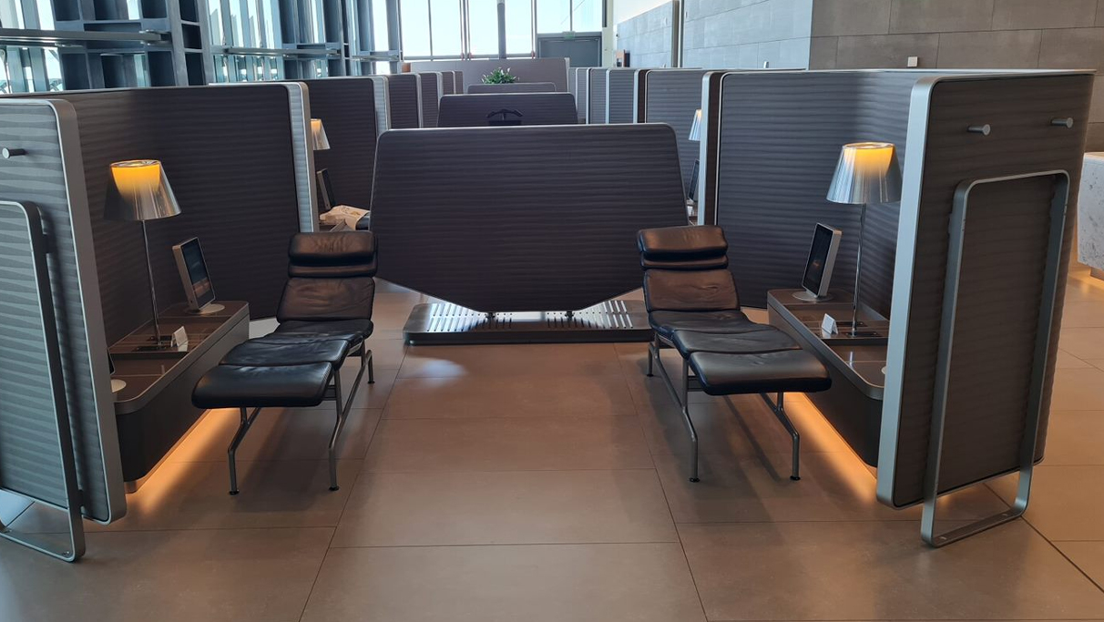 Qatar Airways 5Star Lounges at Hamad International Airport