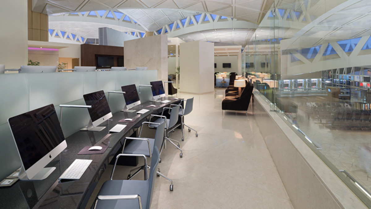 Saudia AlFursan Business Class Lounge at Riyadh Airport