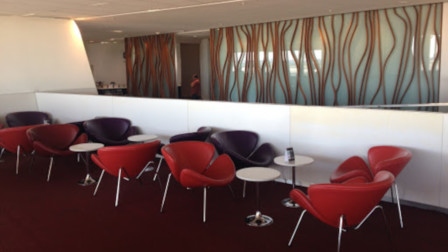 air canada domestic maple leaf lounge