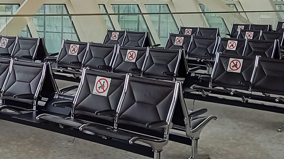 baku airport social distancing