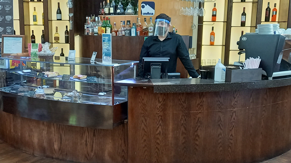 baku airport food and beverages