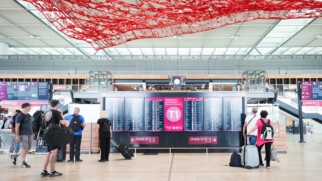 flight screens berlin brandenburg airport