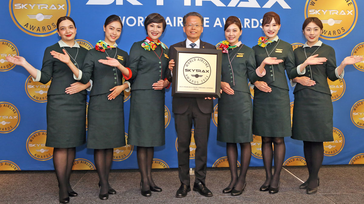 EVA Air wins award for world's best premium economy class onboard catering