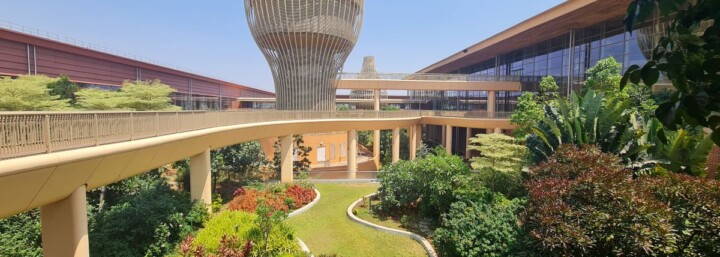 Bangalore Kempegowda terminal 2 gardens