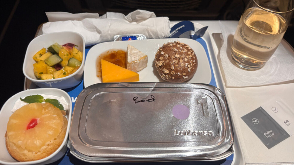 Discover Airlines meal
