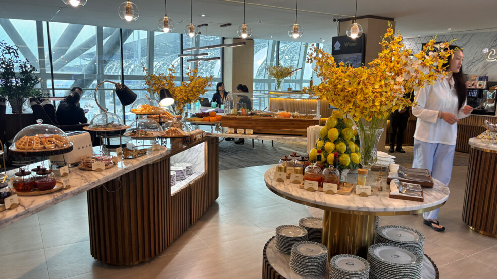 Coral Cosmo Lounge at Bangkok Suvarnabhumi airport